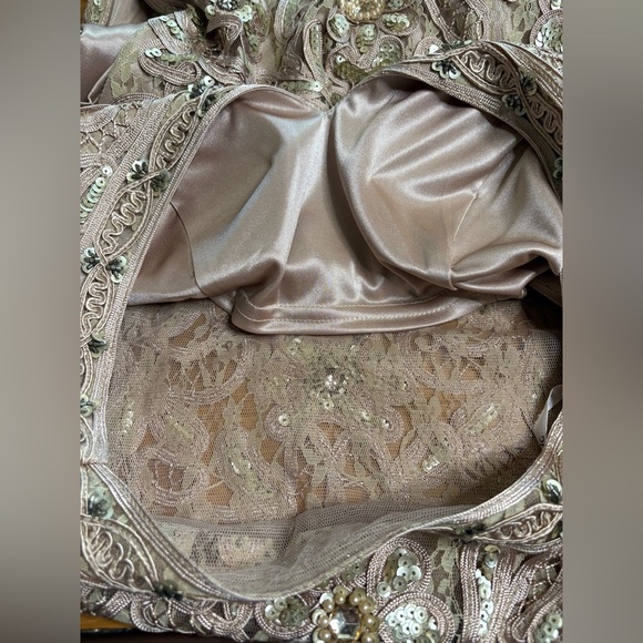 EUC Sue Wong Nocturne- Elegant Sequin Embellished Dress. Size 4 - Picture 9 of 9